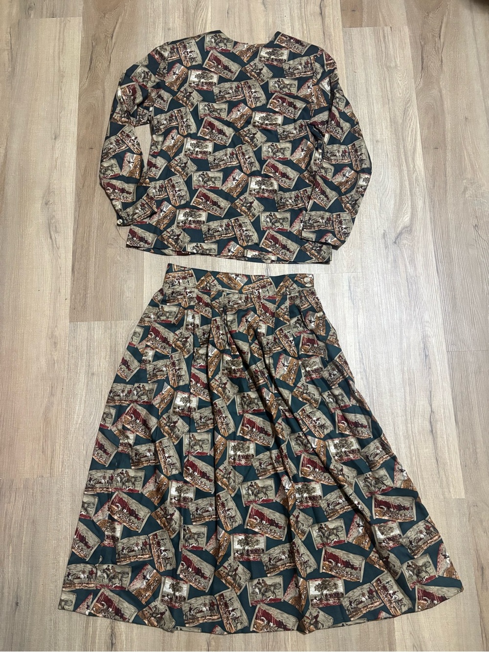80s Rapport long sleeve top and skirt set w/ hunting horse and hounds print.